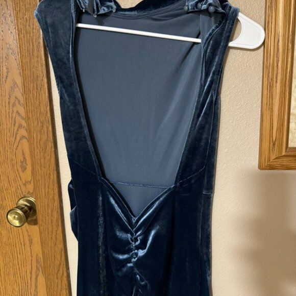 Backless Velvet Maxi Dress - Picture 2 of 4